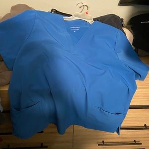 Mandala Royal Blue Women’s Scrubs. Top is 3XL bottom is 2XL.